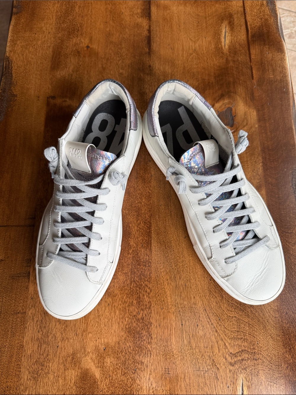 P448 great condition 
Leather